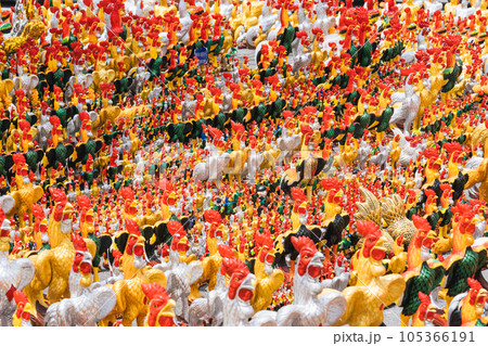 Chickens statue are worship and placed at the temple 105366191