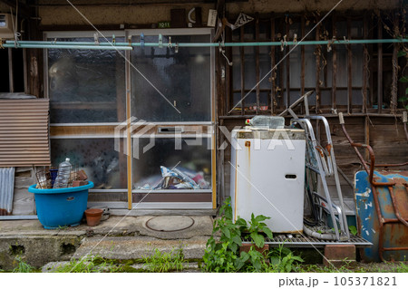 Abandoned house, Kanazawa, Japan. Abandoned house, Kanazawa, Japan. 105371821