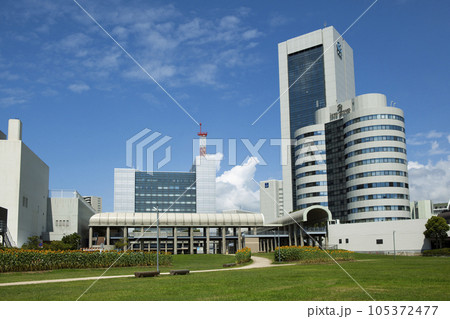 神戸ポートアイランドの街並み 105372477