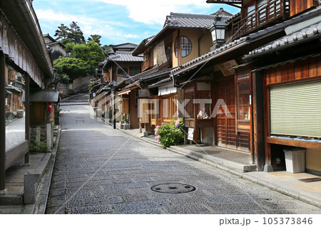 京都の風景　二年坂 105373846