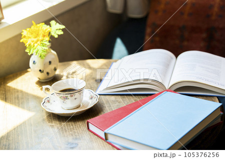 カフェ イメージ ドリップコーヒー ホットコーヒー カフェ イメージ ドリップコーヒー ホットコーヒー 105376256