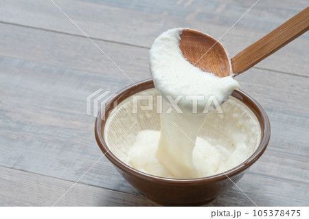 山芋 おたま スプーンですくう 山芋 おたま スプーンですくう 105378475