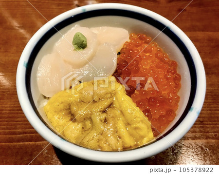 三色丼（うに、いくら、ホタテ） 105378922