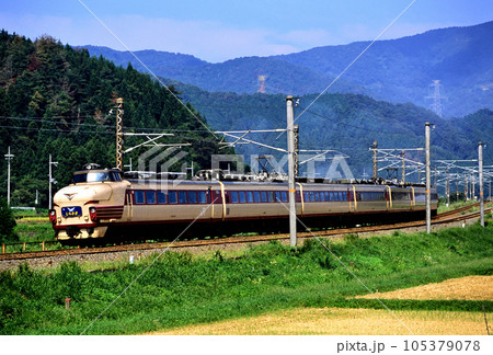 2001年　北陸本線を走る489系L特急しらさぎ7両 105379078