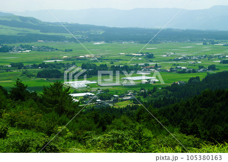 阿蘇の絶景スポット　田子山公園　 105380163
