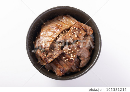 牛タン丼 牛タン丼 105381215