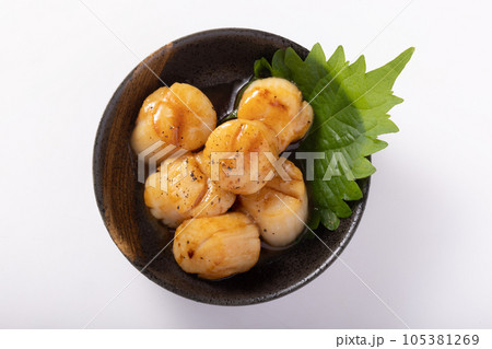 ホタテのバター醤油焼き 105381269