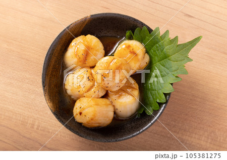 ホタテのバター醤油焼き 105381275