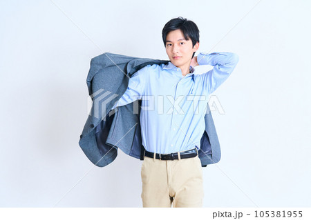 若い男性 メンズファッション 若い男性 メンズファッション 105381955