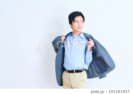 若い男性 メンズファッション 若い男性 メンズファッション 105381957
