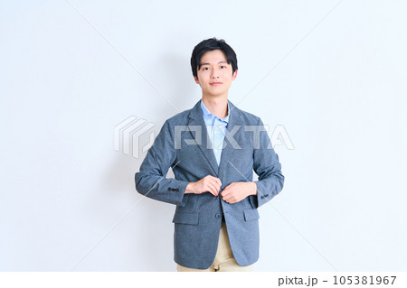 若い男性　メンズファッション　 105381967