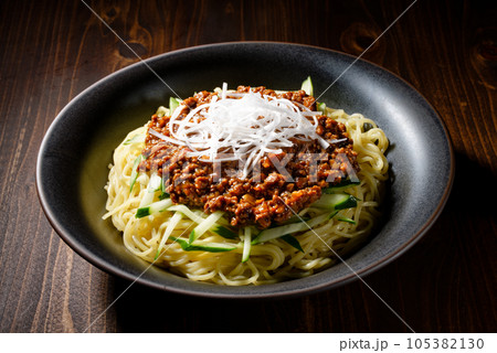 ジャージャー麺 ジャージャー麺 105382130