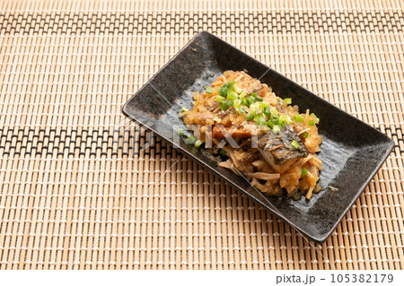 鯖とキノコのおろしポン酢和え 鯖とキノコのおろしポン酢和え 105382179