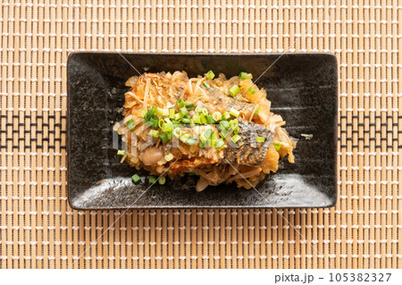 鯖とキノコのおろしポン酢和え 鯖とキノコのおろしポン酢和え 105382327