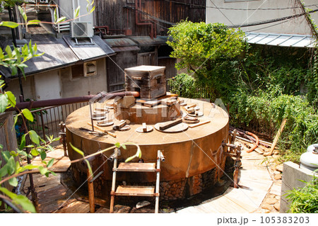 神戸市の有馬温泉。御所泉源 神戸市の有馬温泉。御所泉源 105383203