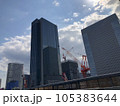 工事中の風景　クレーン 105383644