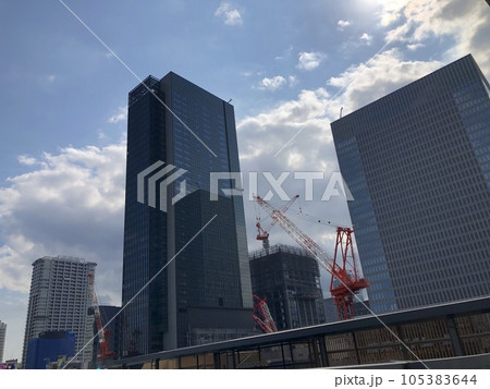 工事中の風景 クレーン 工事中の風景 クレーン 105383644