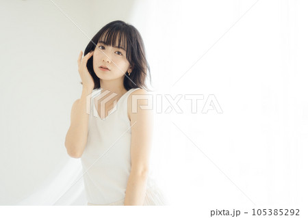 ナチュラルビューティな女性 105385292