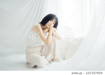 ナチュラルビューティな女性 105387909