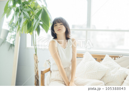 ナチュラルビューティな女性 105388043