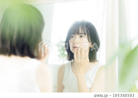 ナチュラルビューティな女性 105388583