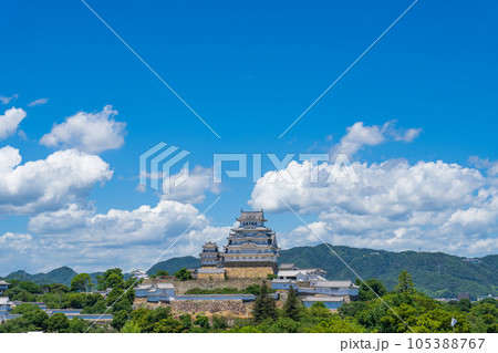 世界文化遺産 夏の国宝姫路城 遠景 世界文化遺産 夏の国宝姫路城 遠景 105388767
