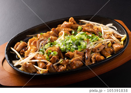 味噌ホルモン鉄板焼き 105391838