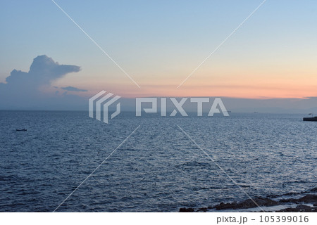 伊勢湾の夕景 豊浜 伊勢湾の夕景 豊浜 105399016