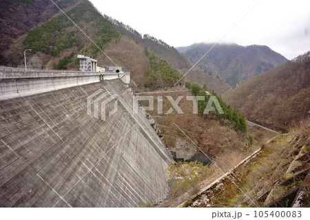 葛野川ダムの堤体 葛野川ダムの堤体 105400083