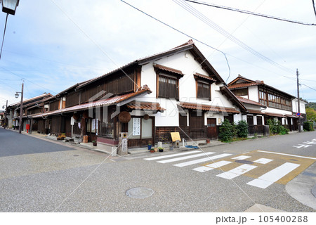 白壁土蔵群・赤瓦 鳥取県倉吉市 重要伝統的建造物群保存地区 105400288