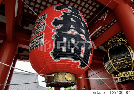 東京、浅草寺の宝蔵門（仁王門） 105400304