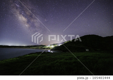 《長崎県 五島》上五島 大浜キャンプ場からの星空 《長崎県 五島》上五島 大浜キャンプ場からの星空 105401444