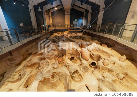 《福岡県》金隈遺跡(かねのくまいせき)・金隈遺跡甕棺展示館 《福岡県》金隈遺跡(かねのくまいせき)・金隈遺跡甕棺展示館 105408689