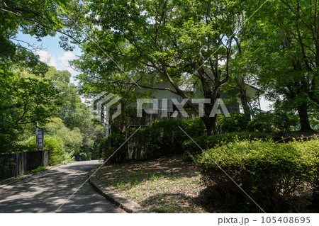 《福岡県》金隈遺跡（かねのくまいせき）・金隈遺跡甕棺展示館 105408695