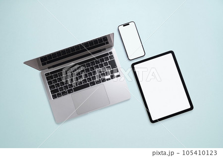 スマートフォンとタブレットとノートパソコン スマートフォンとタブレットとノートパソコン 105410123