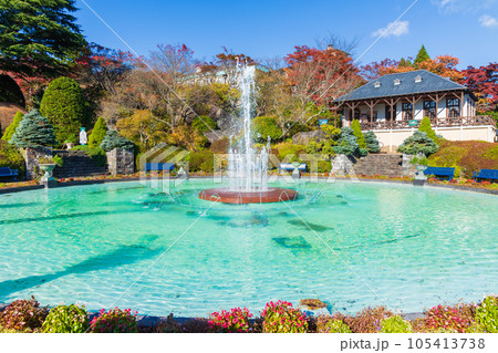 日本屈指の観光地　箱根の秋　紅葉の箱根強羅公園 105413738