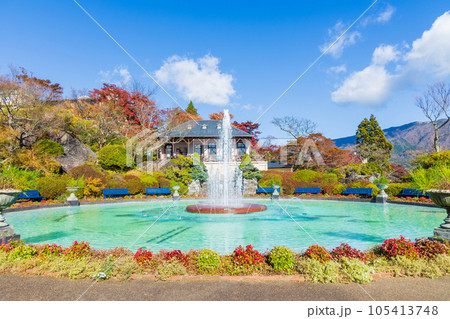 日本屈指の観光地　箱根の秋　紅葉の箱根強羅公園 105413748