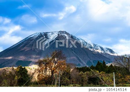 【日本百名山】添谷から見た初冬の大山8　鳥取県西伯郡伯耆町 105414514