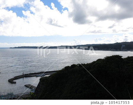 千葉県御宿町のメキシコ記念公園からの眺め(西南側 勝浦方向 太平洋・岩和田港・部原海岸など) 千葉県御宿町のメキシコ記念公園からの眺め(西南側 勝浦方向 太平洋・岩和田港・部原海岸など) 105417353