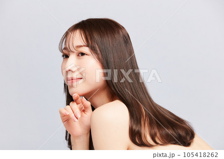 ビューティー若い日本人女性 髪の毛の綺麗な女性 ビューティー若い日本人女性 髪の毛の綺麗な女性 105418262
