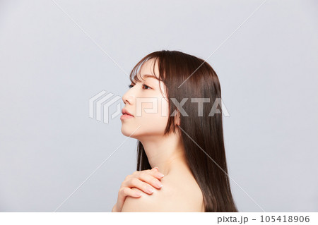 ビューティー若い日本人女性 髪の毛の綺麗な女性 ビューティー若い日本人女性 髪の毛の綺麗な女性 105418906