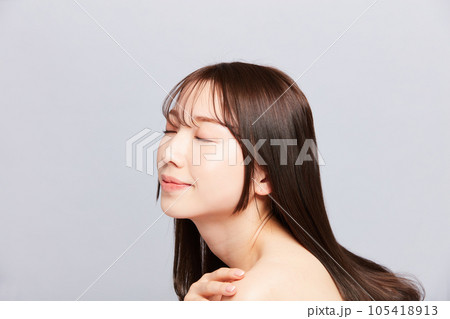 ビューティー若い日本人女性 髪の毛の綺麗な女性 ビューティー若い日本人女性 髪の毛の綺麗な女性 105418913