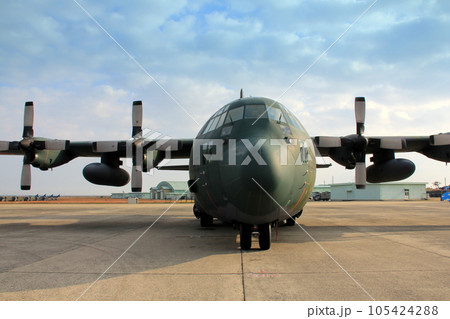 航空自衛隊C-130　輸送機 105424288