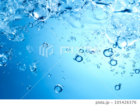 水中の泡 105426376