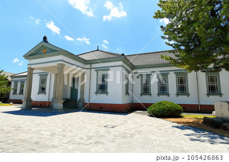 【香川県】晴天の旧善通寺偕行社(偕行社本館) 【香川県】晴天の旧善通寺偕行社(偕行社本館) 105426863