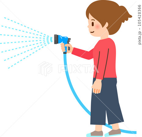 散水ホースで水を撒く女性 105428366