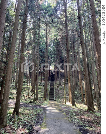 スラムダンクの聖地　森子大物忌神社の参道 105428984
