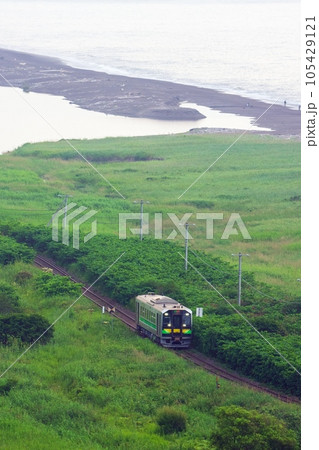 太平洋岸を走るH100 105429121