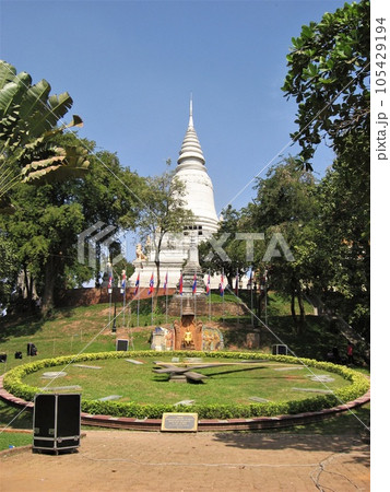 カンボジア、プノンペンにあるワットプノン。 105429194