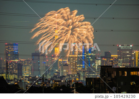 日本の東京都市景観 花火と東京スカイツリーや六本木ヒルズなど…脱コロナ…花火大会続々復活=7月29日 日本の東京都市景観 花火と東京スカイツリーや六本木ヒルズなど…脱コロナ…花火大会続々復活=7月29日 105429230